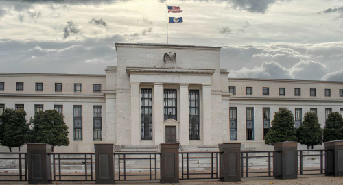 La Fed ferma i motori: tassi invariati e cautela massima di fronte alla tempesta globale